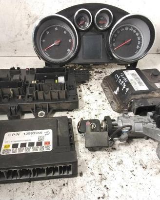 KIT CENTRALINA MOTORE OPEL Astra J S. Wagon 555794