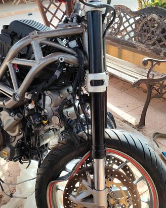 aprilia shiver / Dorsoduro gt 750/900 per ricambi