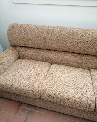 Divano in tessuto tre posti 