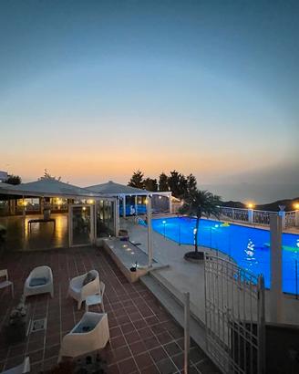 Villa con piscina CIN IT083048C2G4DXY3WW