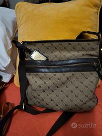 Borsa. Hilfiger