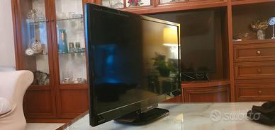 TV SHARP 24" HD, DVB-T/T2, Telecomando Incluso