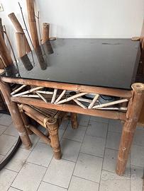 Tavolo esterno con sedie