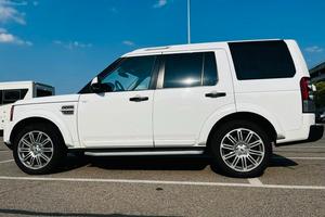 LAND ROVER DISCOVERY 4 3.0 TDV6 8Marce 4X4
