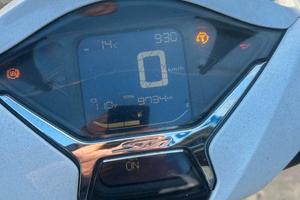 Honda SH 350 bianco km  9734 (originali)