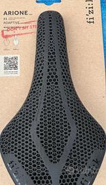 sella fizik arione r1 adaptive 