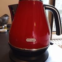 BOLLITORE ICONA VINTAGE DELONGHI ROSSO 1.7lt.