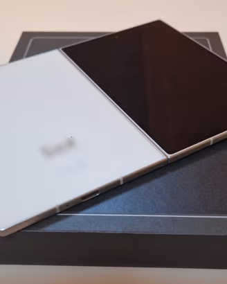 Samsung Galaxy Z fold8 256gb