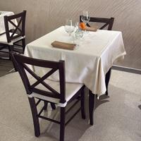 Arredamento locale - tavoli e sedie Legno massello