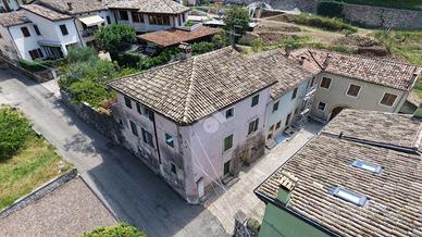 RUSTICO A CAPRINO VERONESE