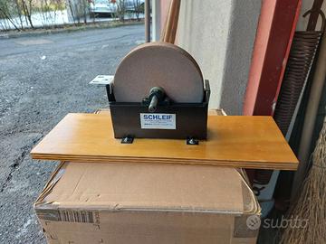 Affilacoltelli a mano affilatrice