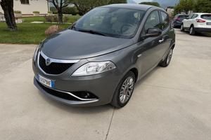Lancia Ypsilon 1.2 69 CV 5 porte Gold
