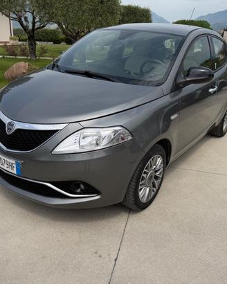 Lancia Ypsilon 1.2 69 CV 5 porte Gold