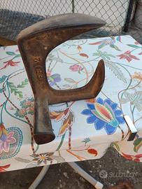 antica incudine calzolaio