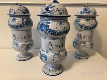 Serie vasi in ceramica da farmacia