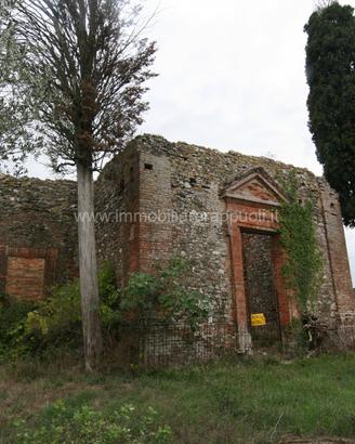 CL268 - Affascinante Casale Rustico da Ristruttur