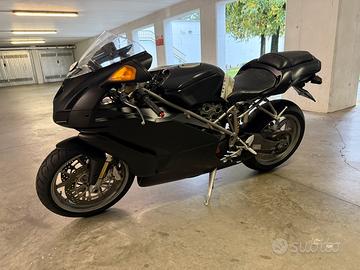Ducati 749 stradale
