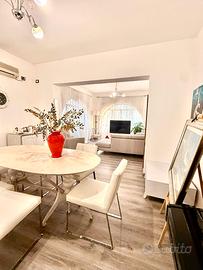 Casa Bi-Familiare con Giardino