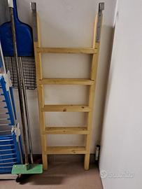 Scaletta in abete per letto a castello