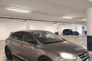 Ford Focus look ST LINE