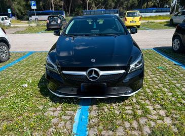 Mercedes Benz CLA 200 Business Extra Automatic