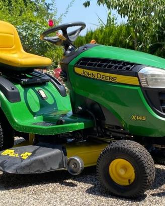 Trattorino tosaerba john Deer x 145