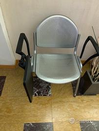 Sedie in acciaio per sala conferenza