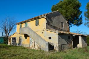 Casa singola da ristrutturare cod. Z.1100