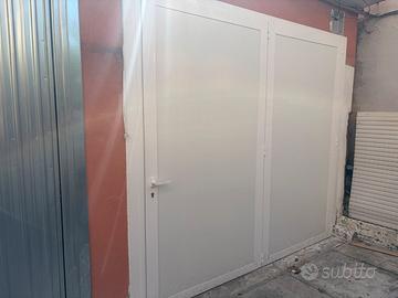Box INDIPENDENTE con entrata comune