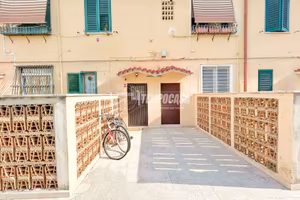 TRILOCALE CON BALCONE E ACCESSO INDIPENDENTE