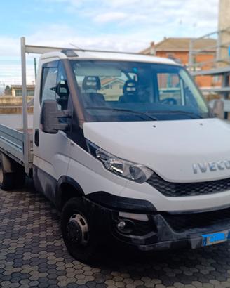 IVECO DAILY 35-150 CASSONE FISSO – 150 CV IVA ESP