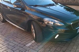 VOLVO V40 D2 Cross Country