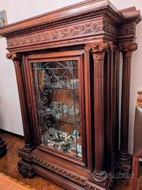 vetrina in stile neorinascimentale