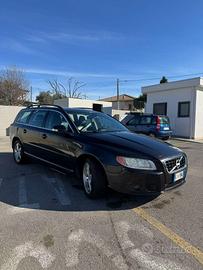 VOLVO V70 D3 GEATRONIC MOMENTUM