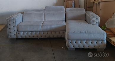 divano con chaiselongue