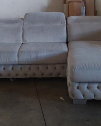 divano con chaiselongue