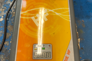 Caricabatterie ad alta frequenza (HF) per batterie