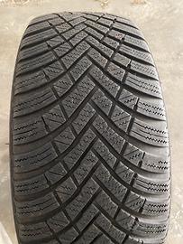 x4 Pneumatici Hankook invernali 205/45 R17