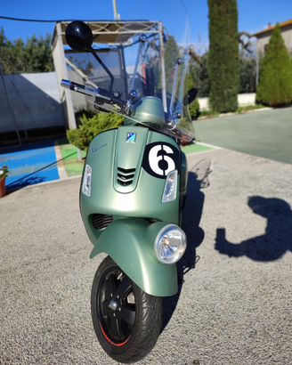 Vespa Sei Giorni 300 8000 km pari al nuovo