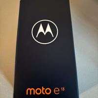 Cellulare Moto e 13