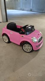Auto elettrica per bambini. Non funzionante
