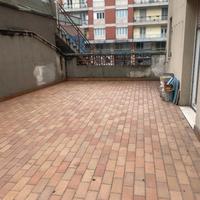 Ampio con terrazzo in via martiri