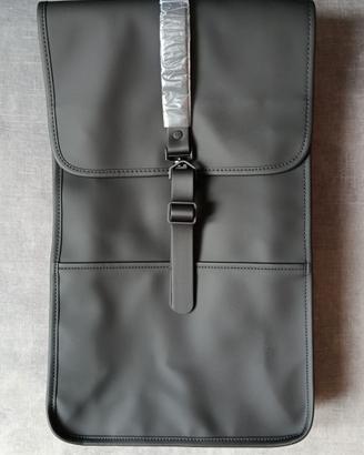 Zaino RAINS Backpack unisex elegante PC laptop