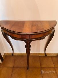 Consolle a mezzaluna in stile Chippendale