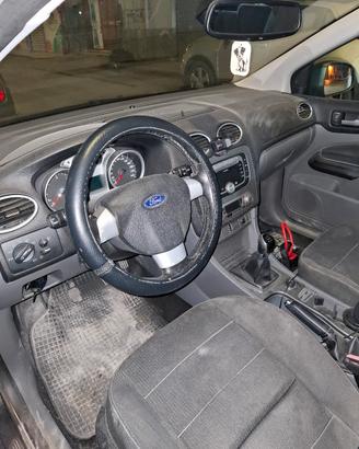 ford focus 1.6 anno 2009 marciante