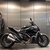 DUCATI DIAVEL 1200 CARBON - 2012