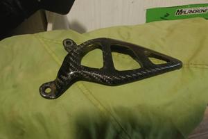 Protezione Pignone in Carbonio per Yamaha YZF 2020