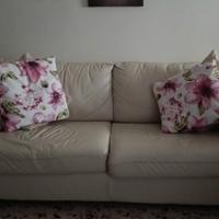 divano letto in pelle