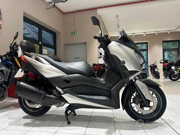 Yamaha X-Max 300