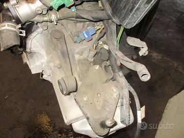 CAMBIO PEUGEOT 106 1.1 B 2001 HFX 5 M